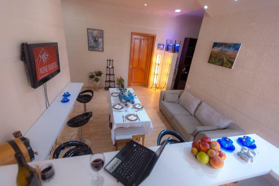 Wine Hostel Tbilisi Zewnętrze zdjęcie